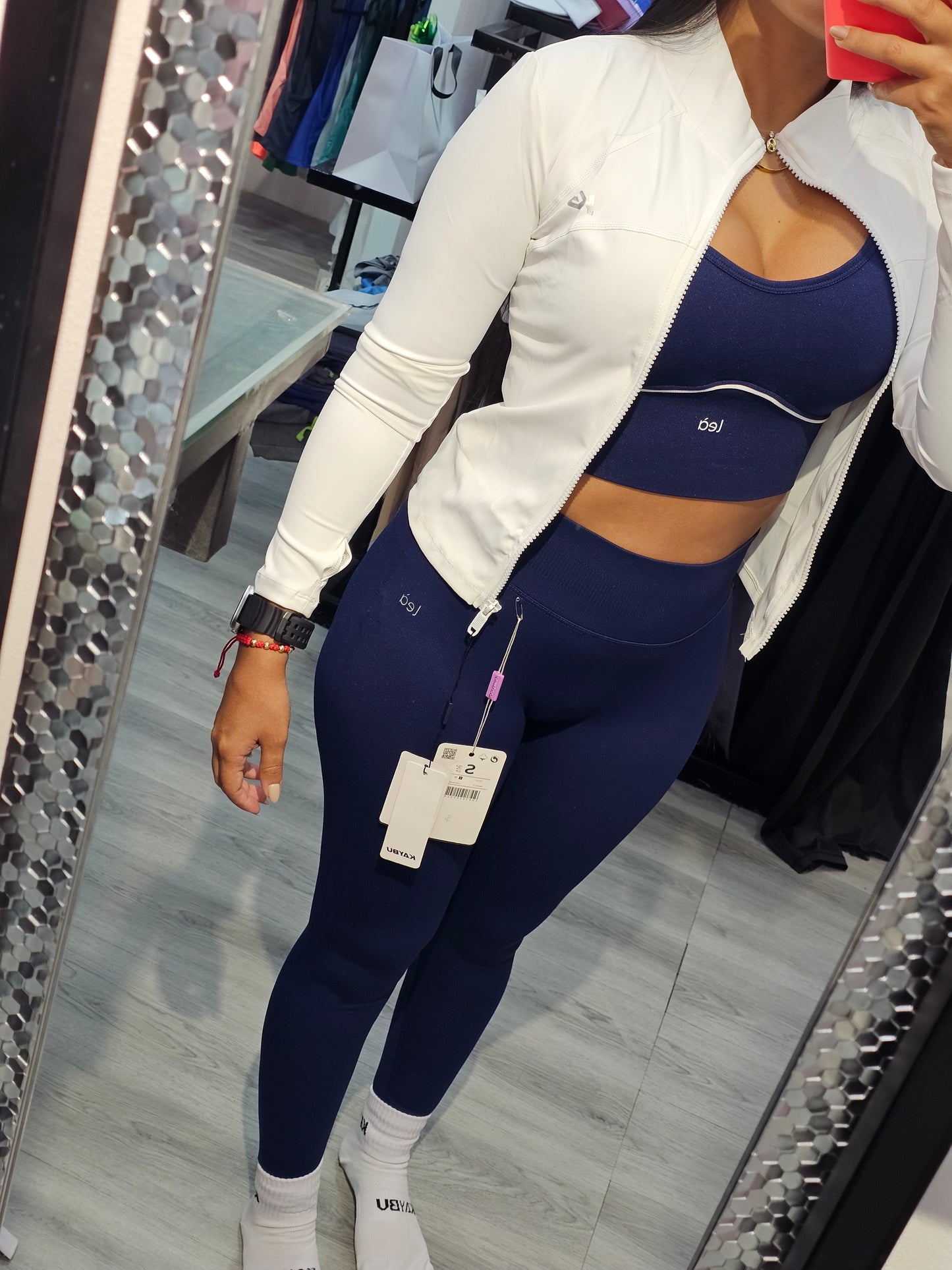 Conjunto 3P, Lea|KB