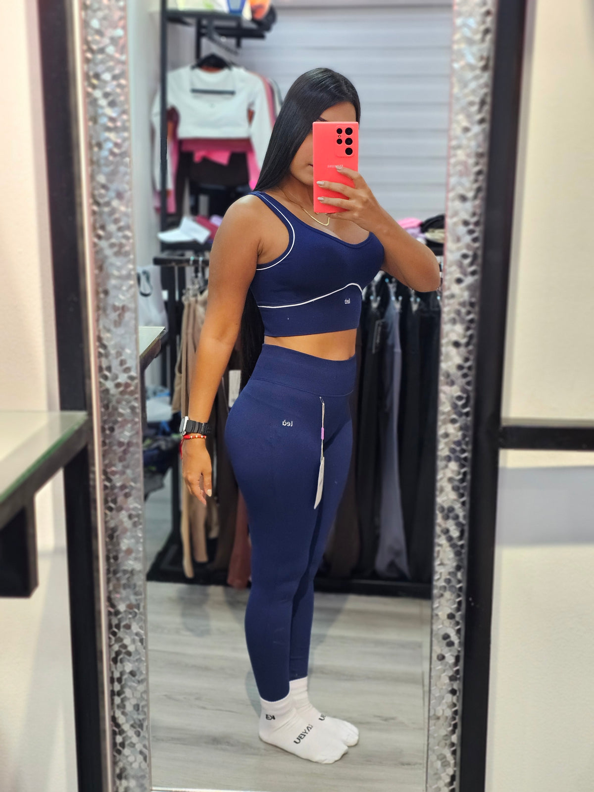 Conjunto 2P, Lea