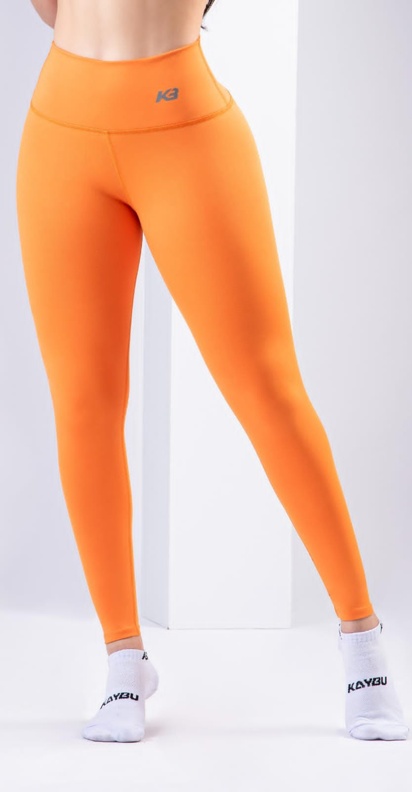 Leggins unicolor, Kaybu