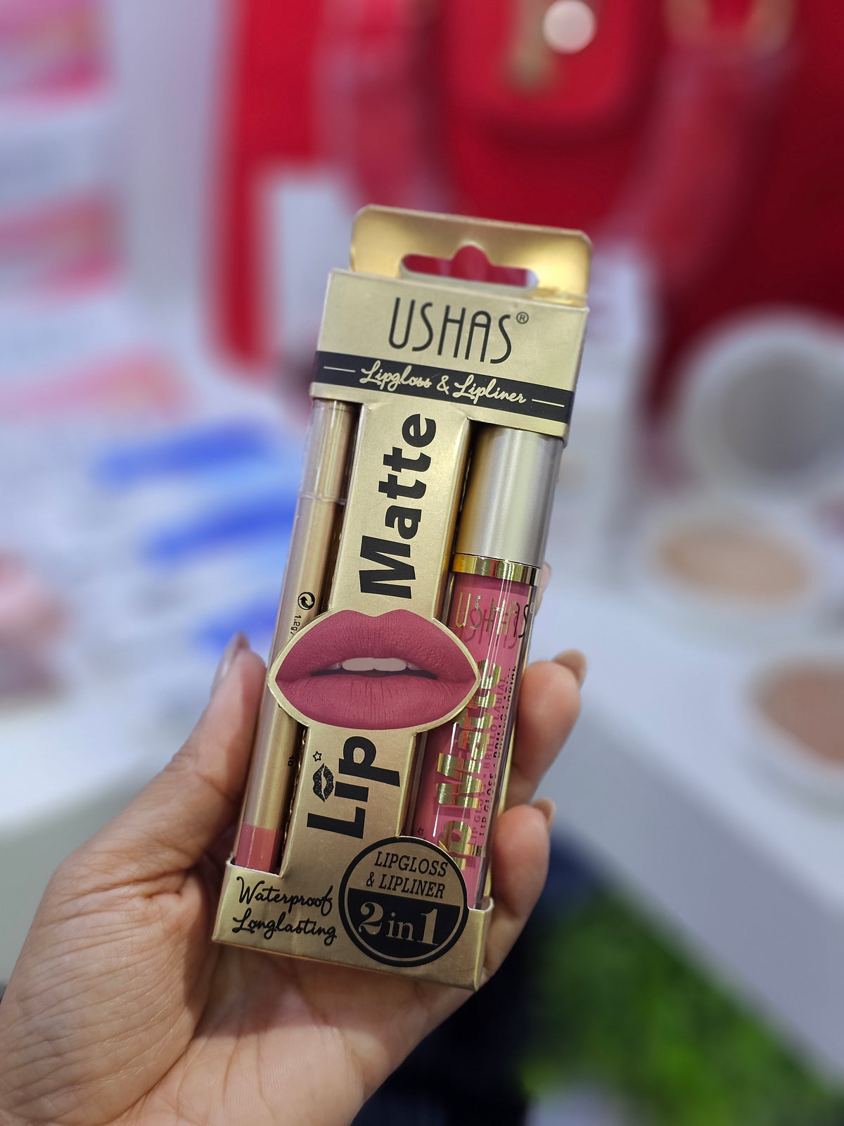 Labial + delineador, Ushas